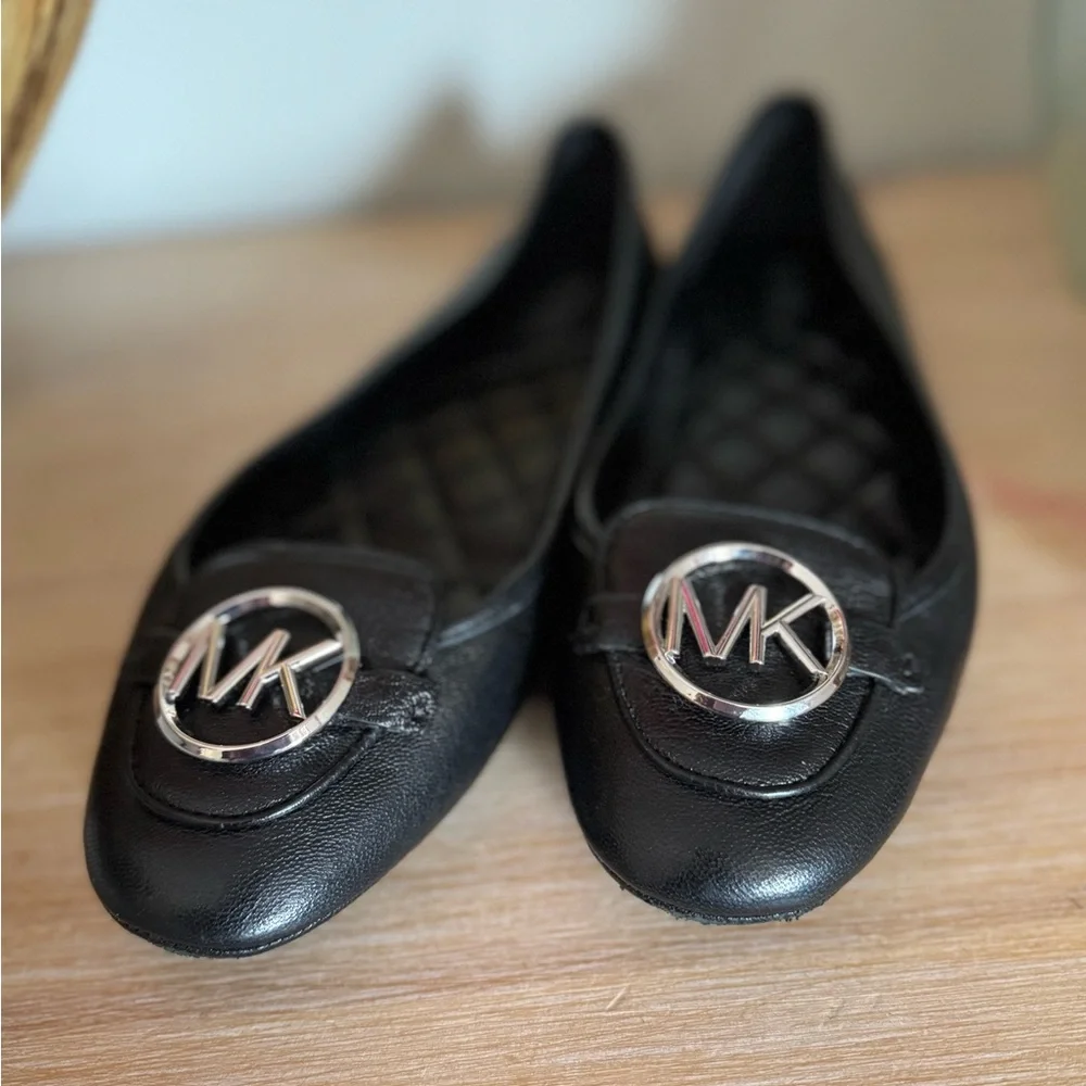 Michael Kors Black Leather Ballet Flats Silver Logo Designer Slip-On Everyday